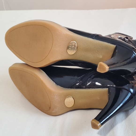 Stuart Weitzman Size 7 Black Patent Gloss Heel Booties With Buckle - Picture 7 of 9